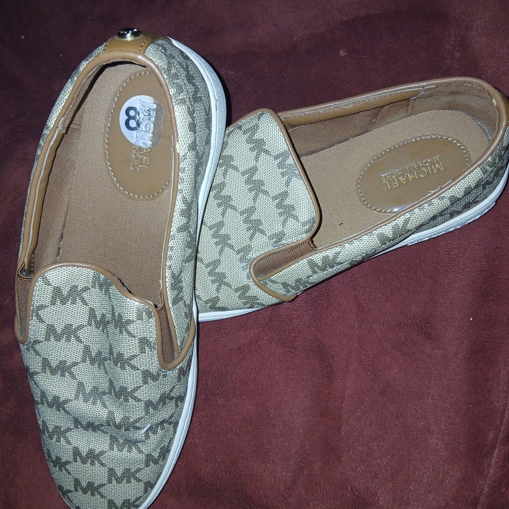 Michael Kors Beige and Brown Patterned Loafers